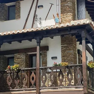 El Refugio Pinos Genil